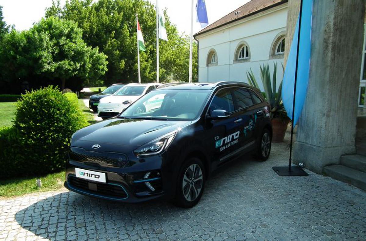 Kia Niro Plug-in hibrid és hibrid – Prius ellenfelek