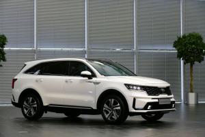 Kia Sorento - 910 literes csomagtér, hét ülés és prémiumság